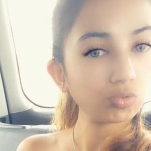 Meet your Posher, Bella